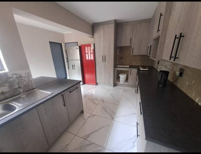 7 BEDROOM HOUSE FOR SALE IN SASOLBURG EXT 5